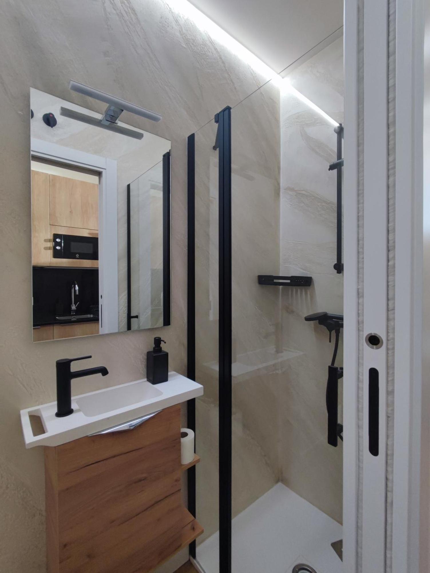 Ama Madrid Metropolitano 17 Apartment Exterior photo